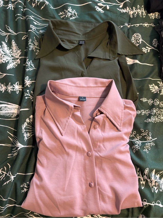 Tops - ⭐️4 for $40 ⭐️ Classic Button-Down Blouse Set in Olive Green and Dusty Rose